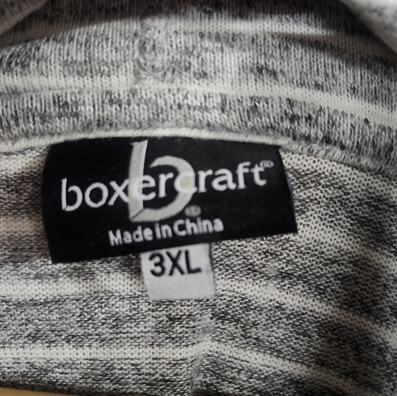 Sweater - Picture 5 of 6